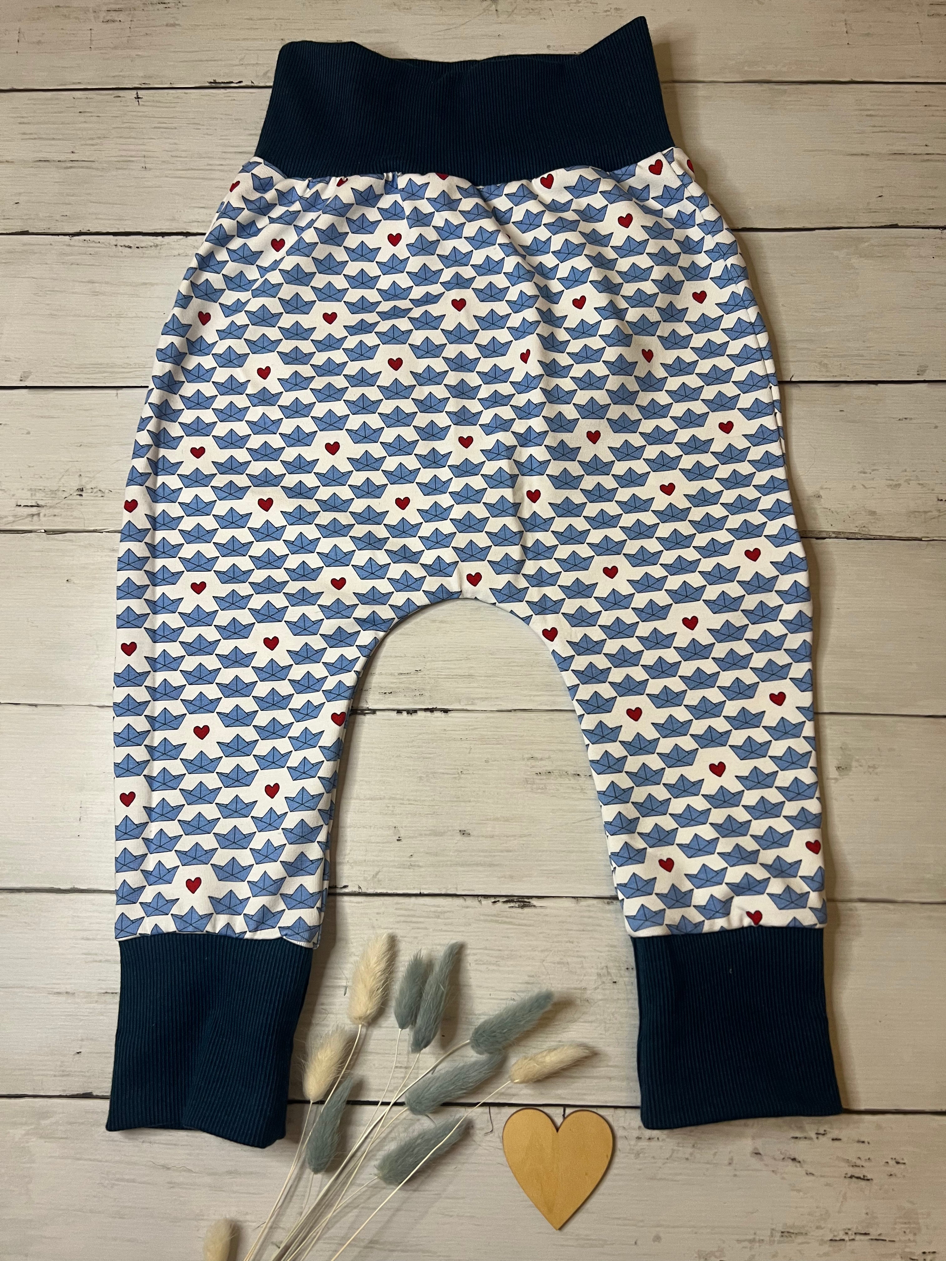 Ahoi! Pumphose mit Papierschiffen Gr. 86